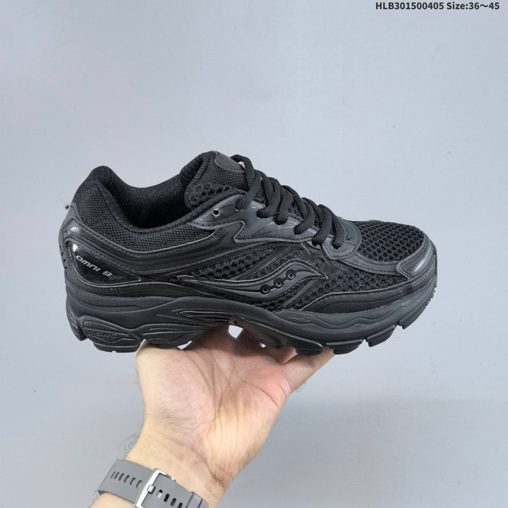 Saucony ProGrid Omni 9 Retro Running Shoes