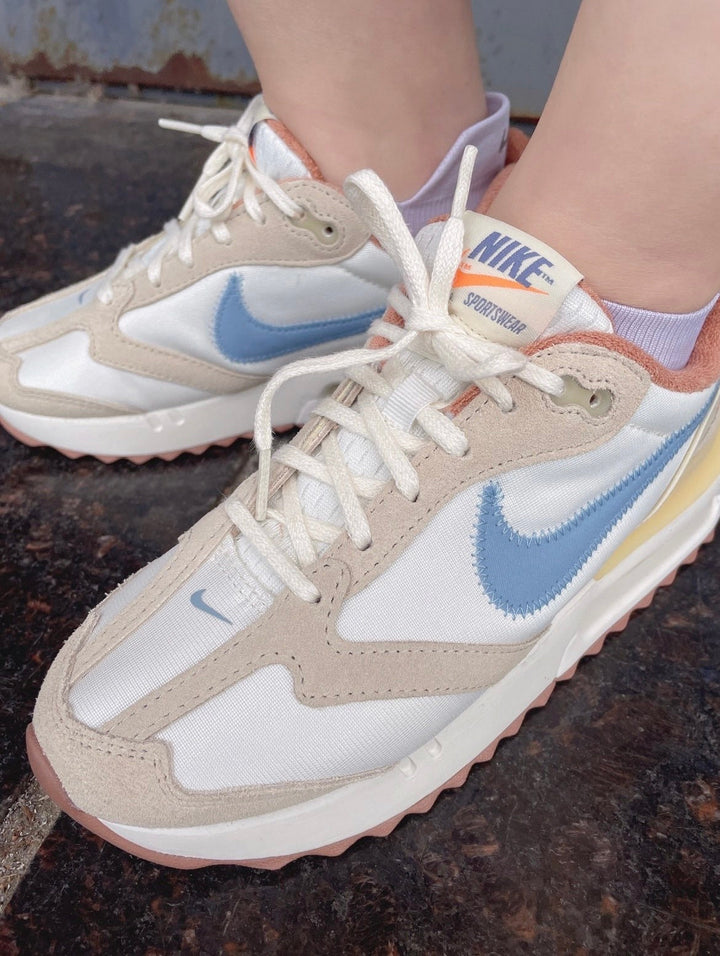 Nike Air Max Dawn Sneakers DV4248-141, Cream and Blue