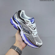 Saucony ProGrid Omni 9 Retro Running Sneakers