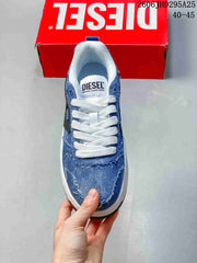 Diesel S-ukiyo V2 Low-Top Sneakers in Blue Denim