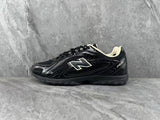 New Balance 204L Black Sneakers