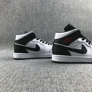Jordan 1 Mid Reverse Black Toe Black and White Sneakers BQ6472-101