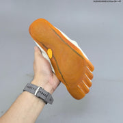 Vibram FiveFingers Groundsplay Training Shoes, White and Gum