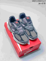 Nike V5 RNR Gray Low-Top Casual Sneakers