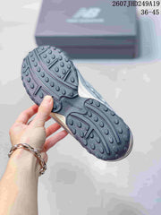 New Balance 204L Gray Low-Top Sneakers 711390EE