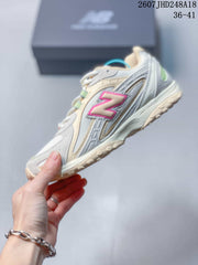 New Balance 204L Low-Top Sneakers in Cream and Gray