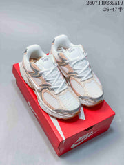 Nike V5 RNR Running Shoes White Peach Silver 711190RRY