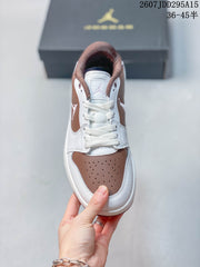 Jordan Air Jordan 1 Low Sneakers White and Brown 2607JDD295A15