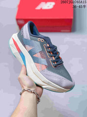 New Balance FuelCell SuperComp Trainer v2 Gray Running Shoes