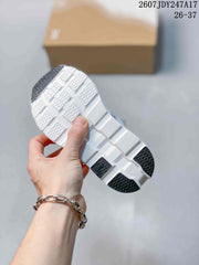 On Cloudstratus 3 Women's Running Sneakers White 07JDY247A17