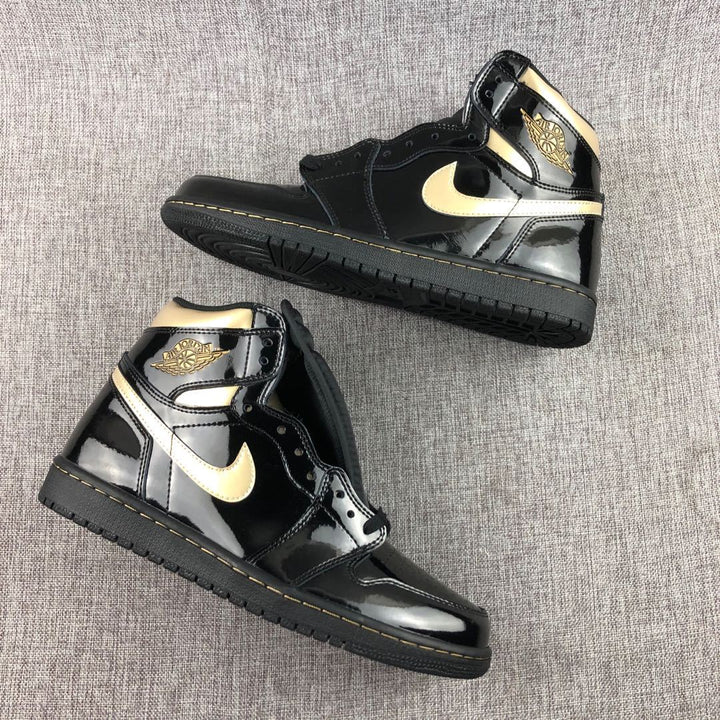 Jordan Air Jordan 1 High OG Black Gold Sneakers 555088-032