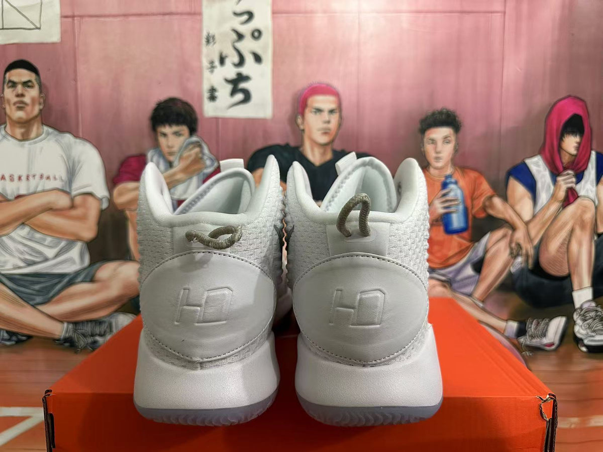 Nike Zoom Basketball Shoes White and Silver