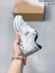 On Cloudstratus 3 Women's Running Sneakers White 07JDY247A17