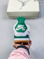 Jordan Air Jordan 4 Retro OG Sneakers White Green Gum