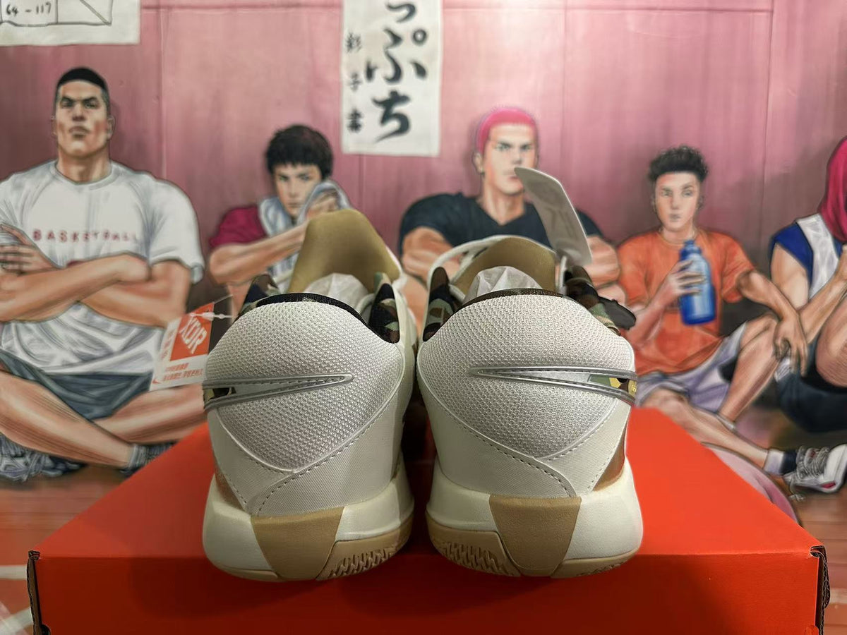 Nike Basketball Shoes in White and Yellow