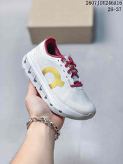 On Cloudstratus 3 Kids Running Shoes