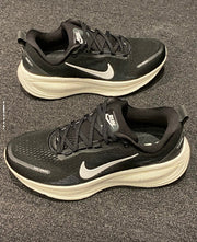 Nike Vomero 18 Running Shoes Black White HM6803-007